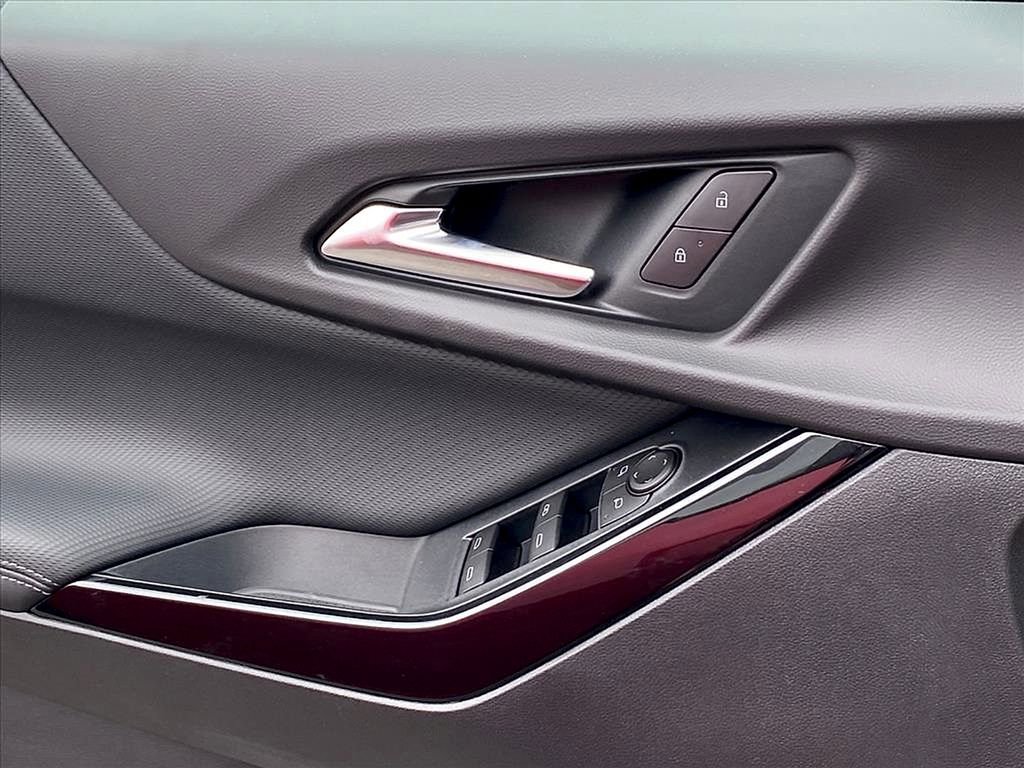 New 2026 Chevrolet Equinox LT w/ Convenience Package II image 13