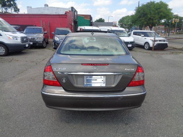 Used 2009 Mercedes-Benz E 350 4MATIC Sedan image 7