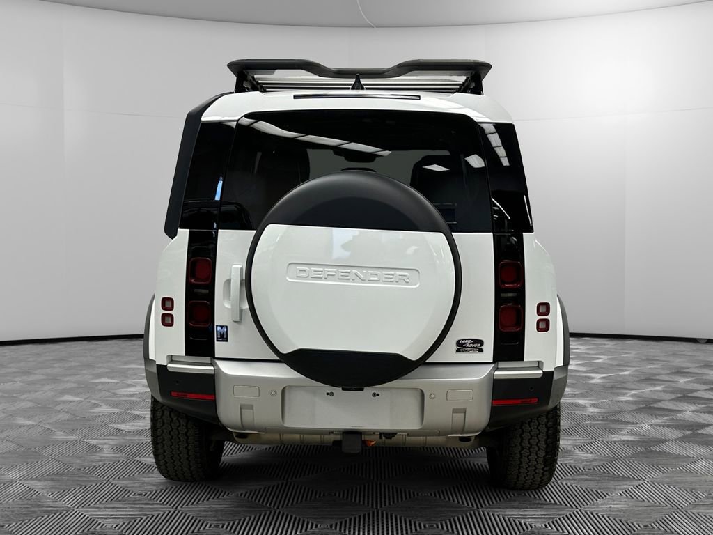 Used 2023 Land Rover Defender 110 S image 4