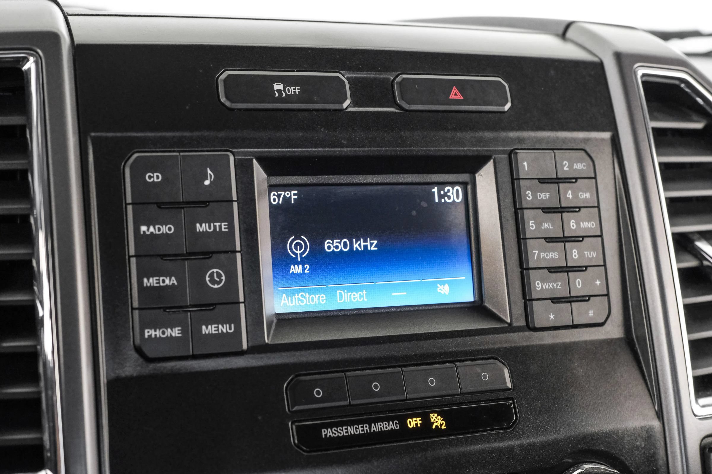 Used 2015 Ford F150 XLT AWD/4WD image 23