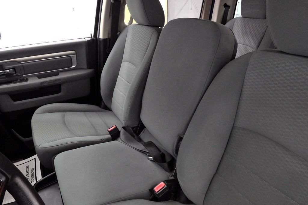 Used 2019 RAM 1500 Classic SLT AWD/4WD image 32