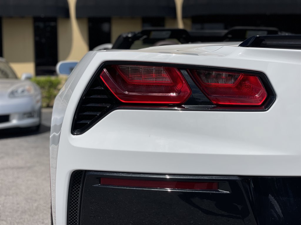 Used 2015 Chevrolet Corvette Stingray Convertible w/ 3LT Preferred Equipment Group RWD image 43
