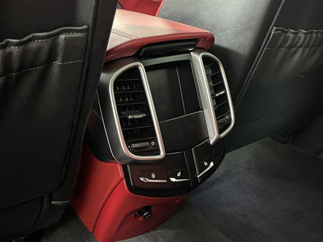 Used 2017 Porsche Cayenne GTS AWD/4WD image 24