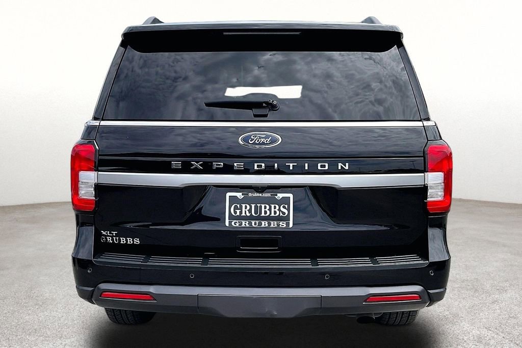 Used 2024 Ford Expedition XLT RWD image 6