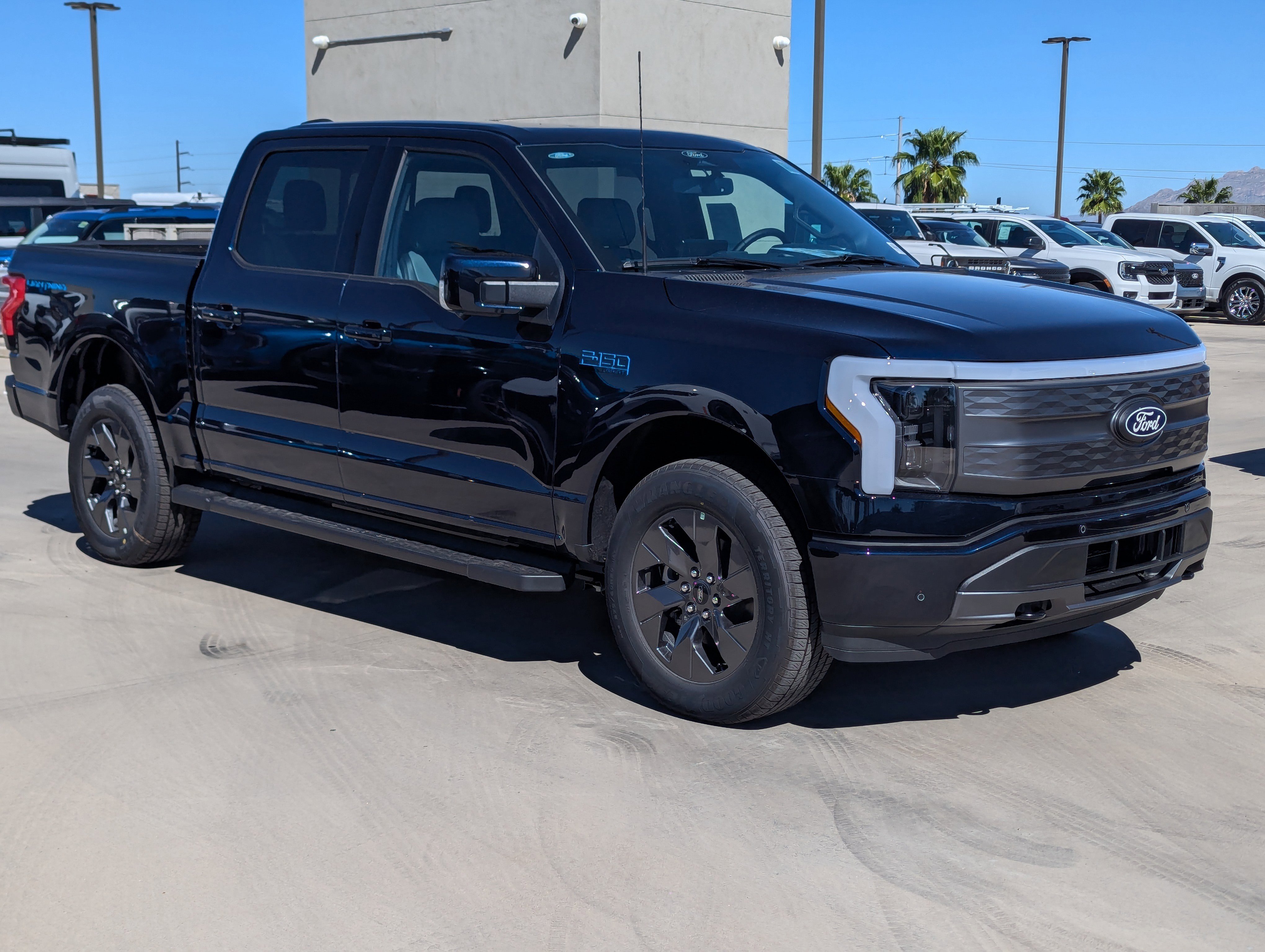 New 2025 Ford F150 Lightning Lariat