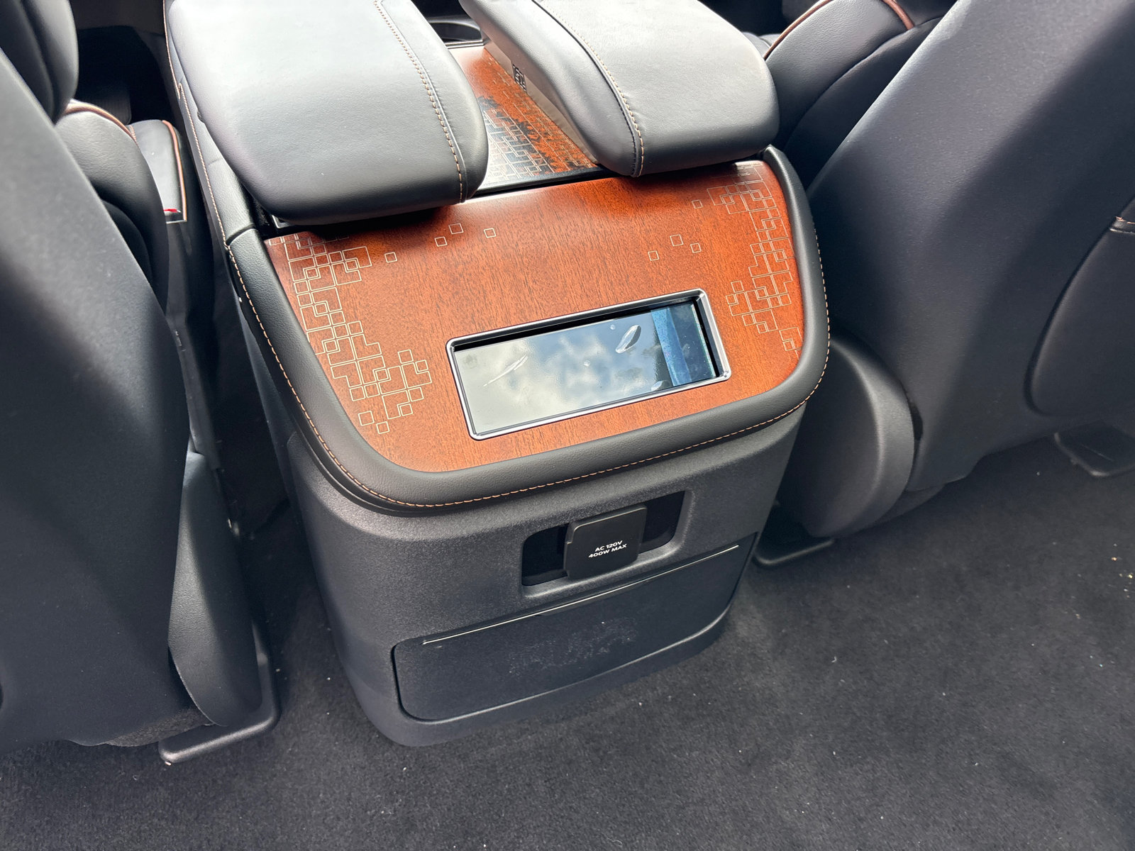 New 2027 Lincoln Navigator L Black Label AWD/4WD image 32
