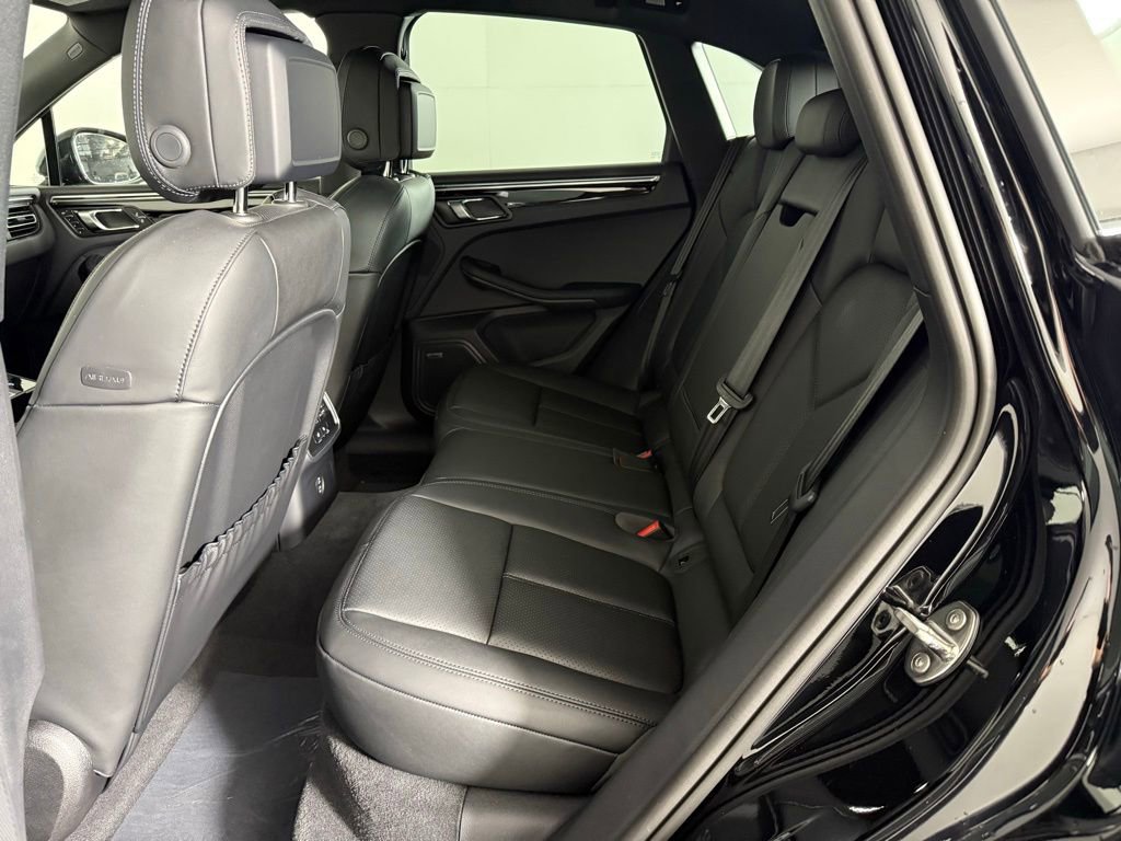 New 2026 Porsche Macan image 23