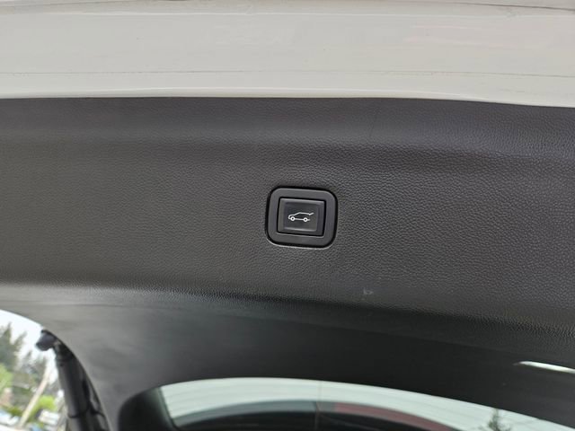 Used 2020 Buick Enclave Avenir w/ Avenir Technology Package AWD/4WD image 13