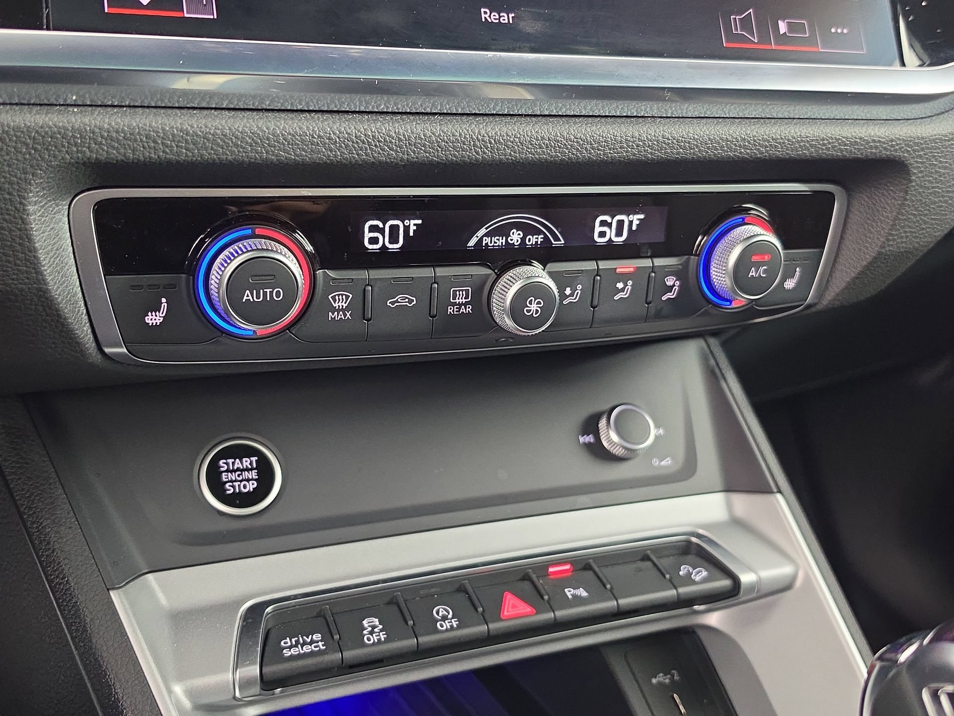 Certified 2025 Audi Q3 2.0T Premium Plus w/ Premium Plus Package AWD/4WD image 30