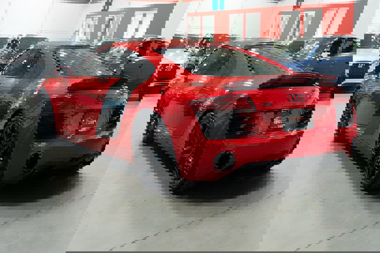 Used 2014 Audi R8 V8 w/ Convenience Package image 4