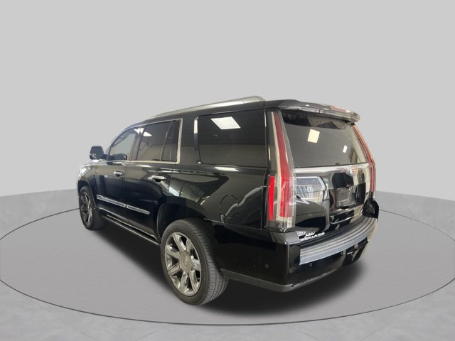 Used 2017 Cadillac Escalade Premium Luxury RWD image 5