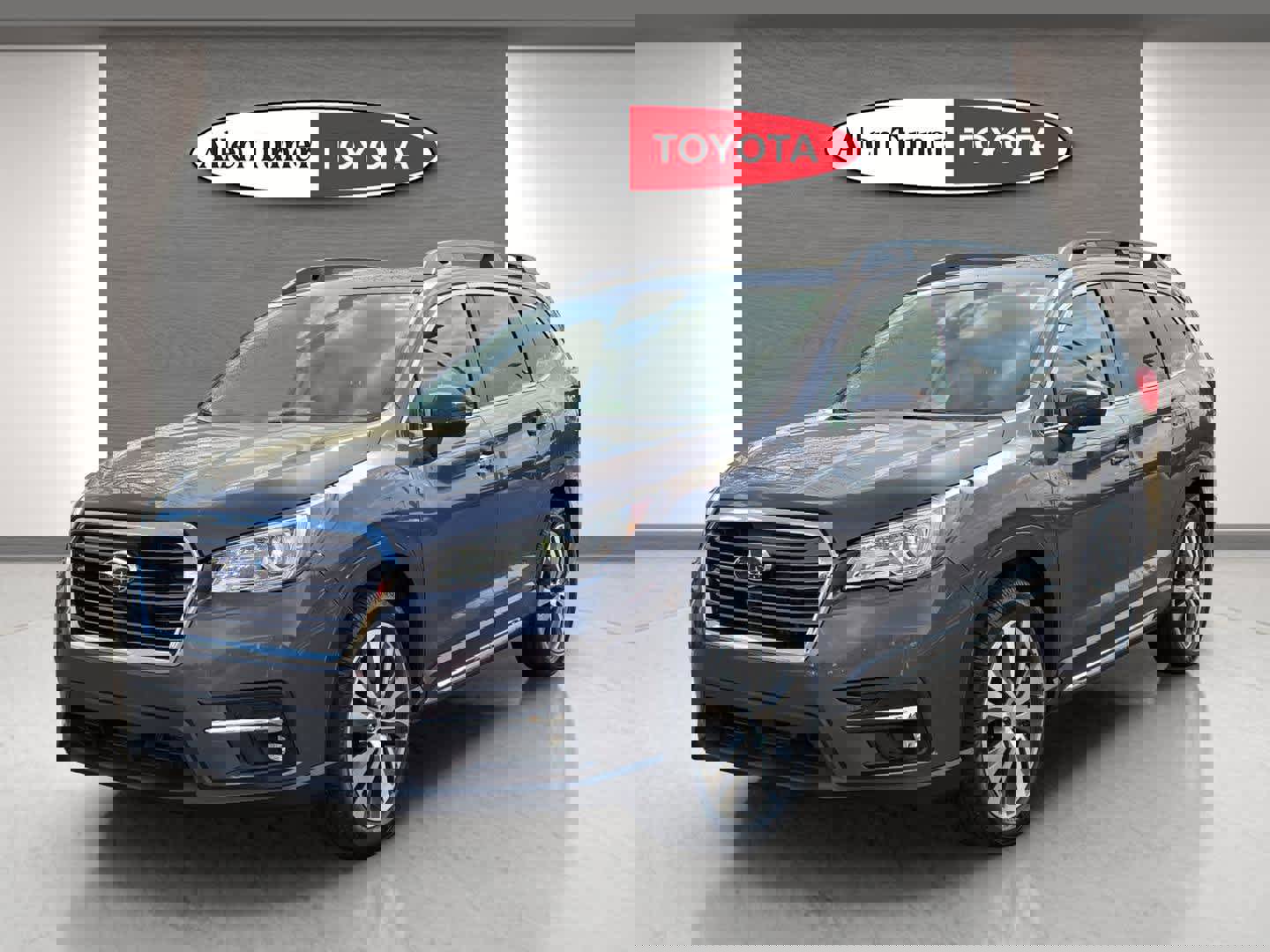 Used 2022 Subaru Ascent Limited image 3