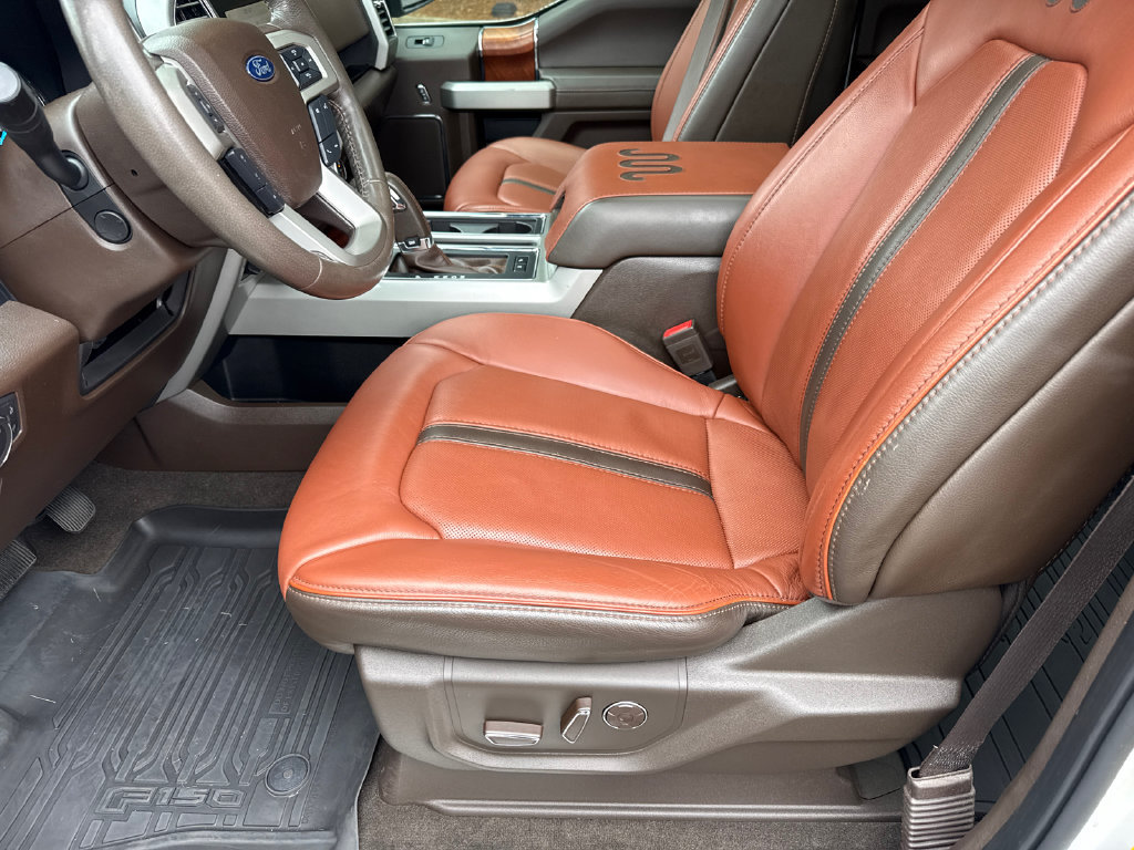 Used 2019 Ford F150 King Ranch w/ Equipment Group 601A Luxury AWD/4WD image 9