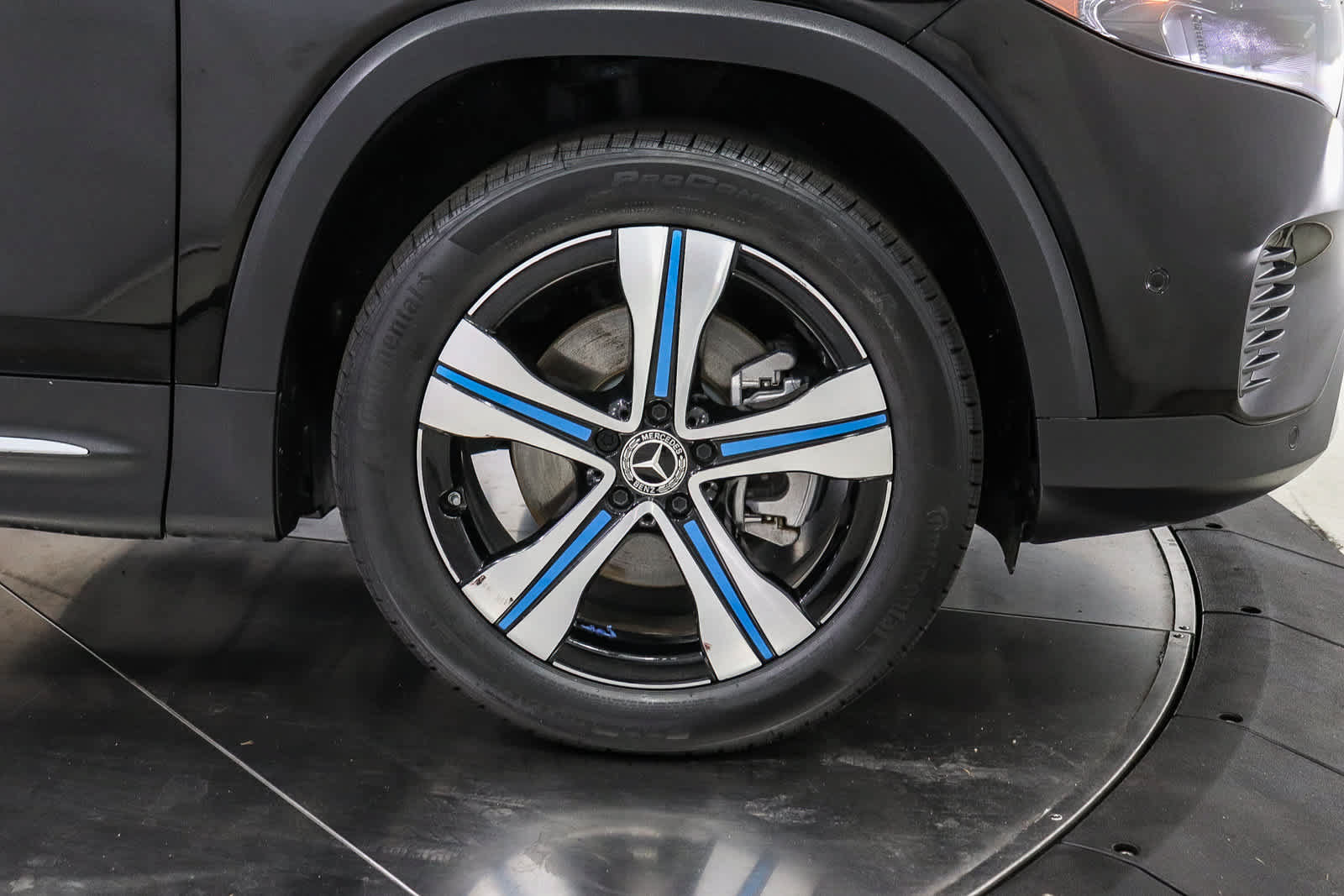 Certified 2023 Mercedes-Benz EQB 300 4MATIC image 11