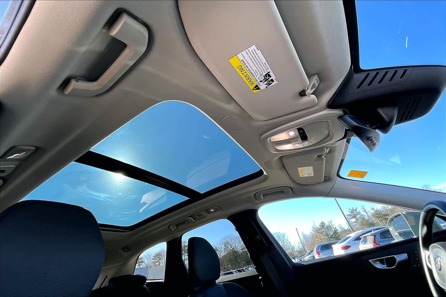 Certified 2023 Volvo XC60 B5 Plus w/ Climate Package AWD/4WD image 14