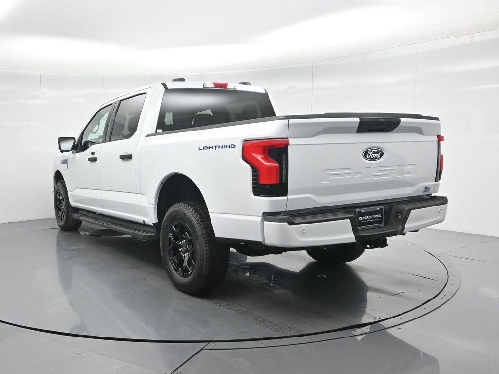 New 2025 Ford F150 Lightning XLT image 29