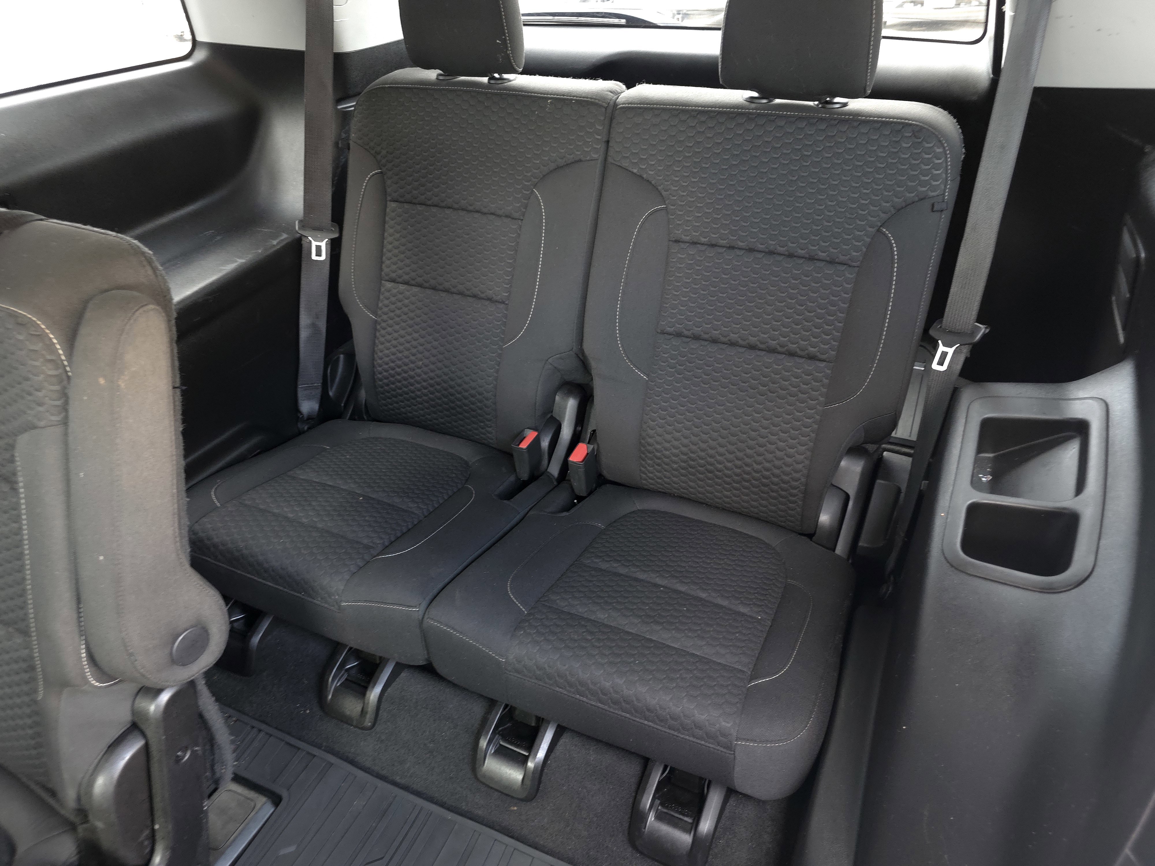 Used 2019 GMC Acadia SLE image 30