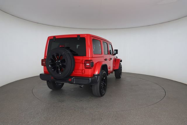 Used 2025 Jeep Wrangler Unlimited Sahara w/ Safety Group AWD/4WD image 20