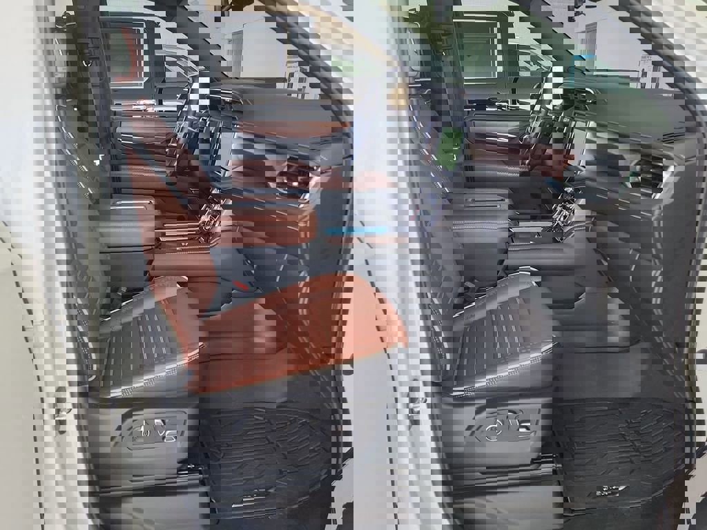 Certified 2024 GMC Yukon Denali Ultimate w/ LPO, Floor Liner Package image 28