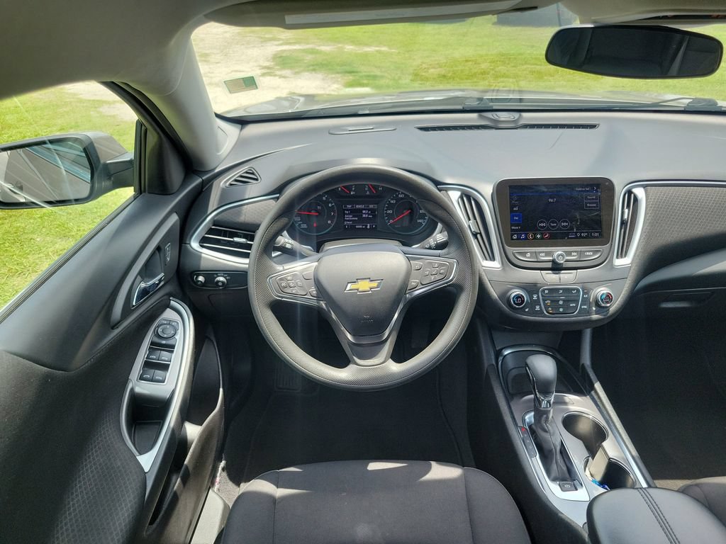Used 2023 Chevrolet Malibu LT FWD image 12