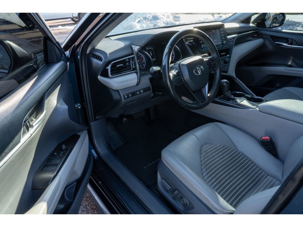 Used 2021 Toyota Camry SE image 10
