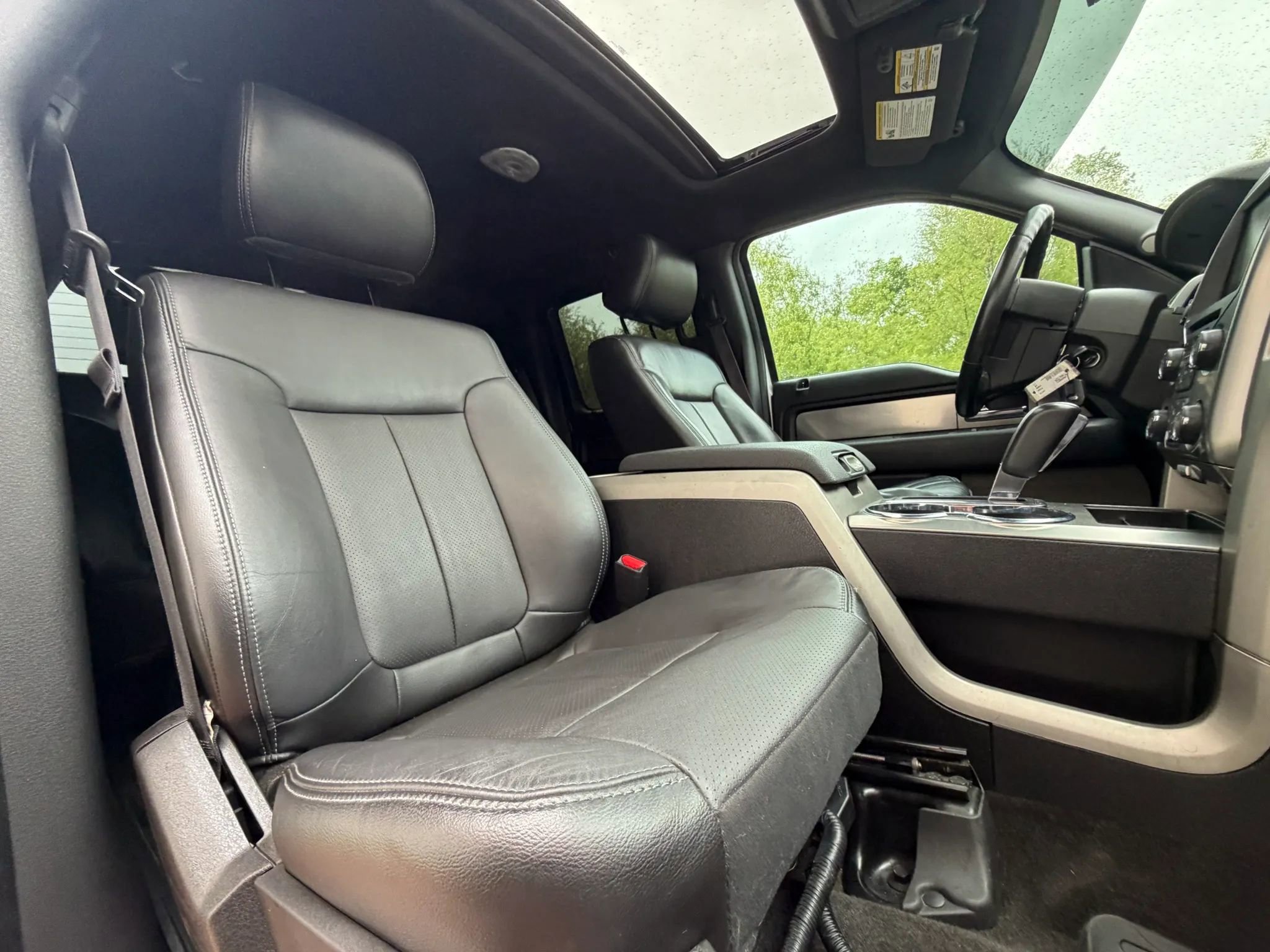 Used 2014 Ford F150 FX4 w/ Equipment Group 402A Luxury AWD/4WD image 12
