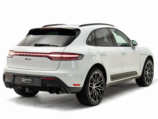 Used 2025 Porsche Macan image 35
