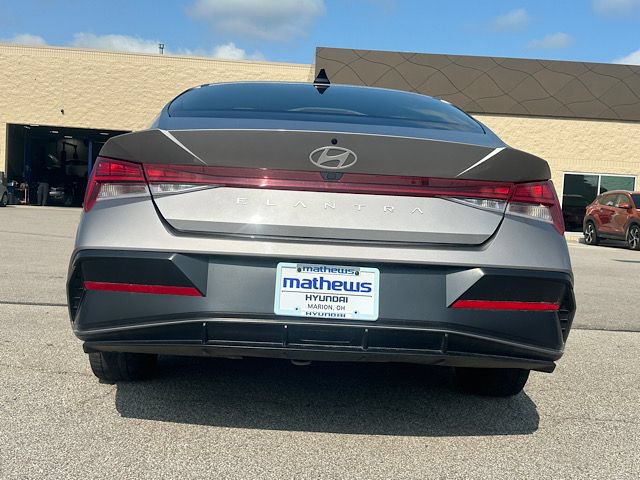Used 2024 Hyundai Elantra SEL w/ Convenience Package FWD image 6