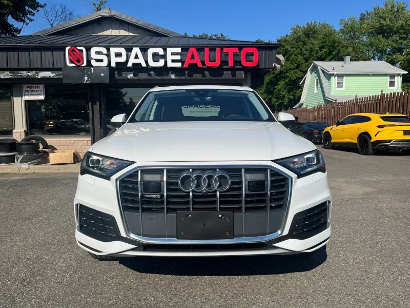 Used 2023 Audi Q7 2.0T Premium w/ Convenience Package AWD/4WD image 2