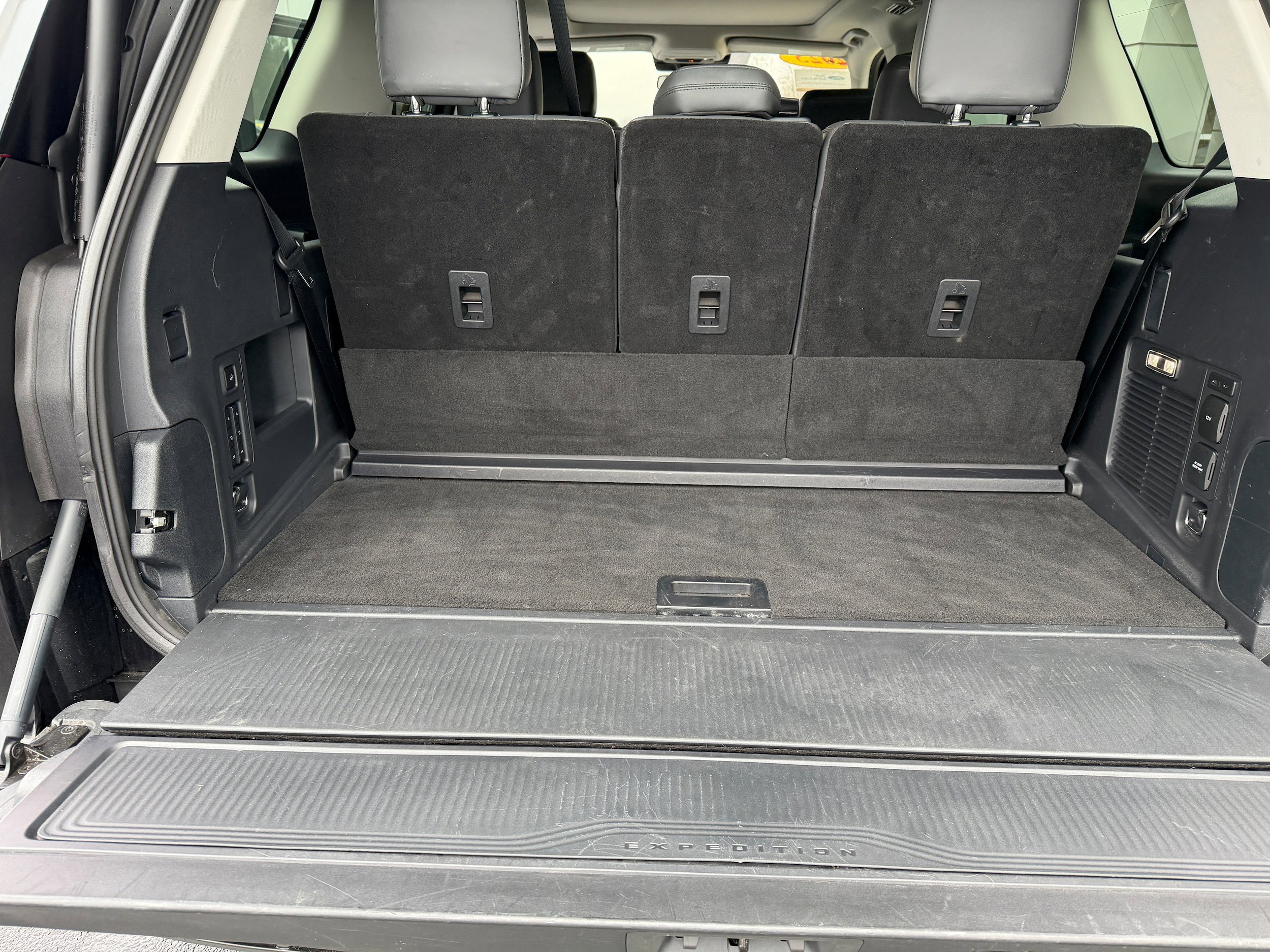 Certified 2025 Ford Expedition Active AWD/4WD image 12