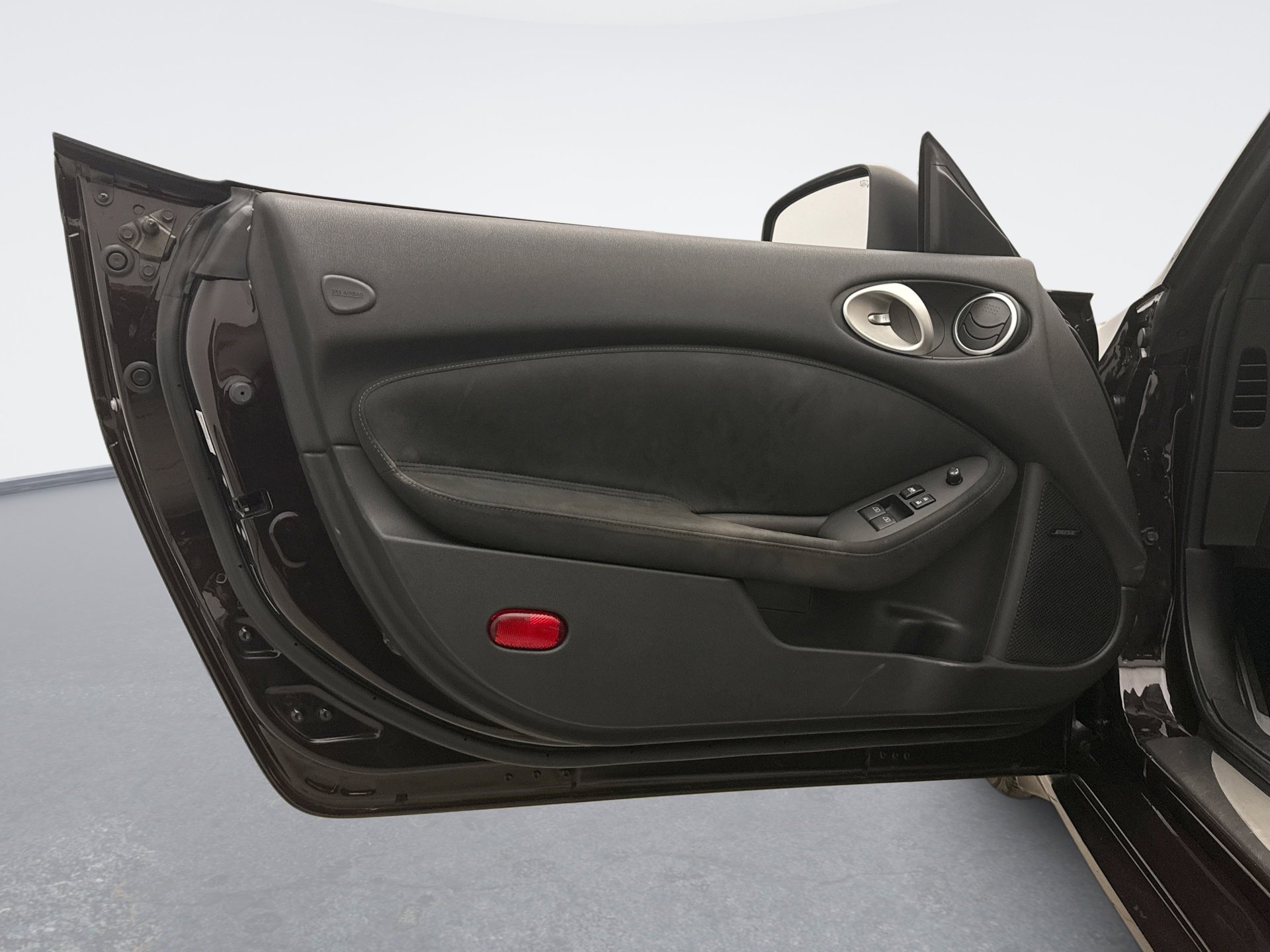 Used 2017 Nissan 370Z Touring image 9