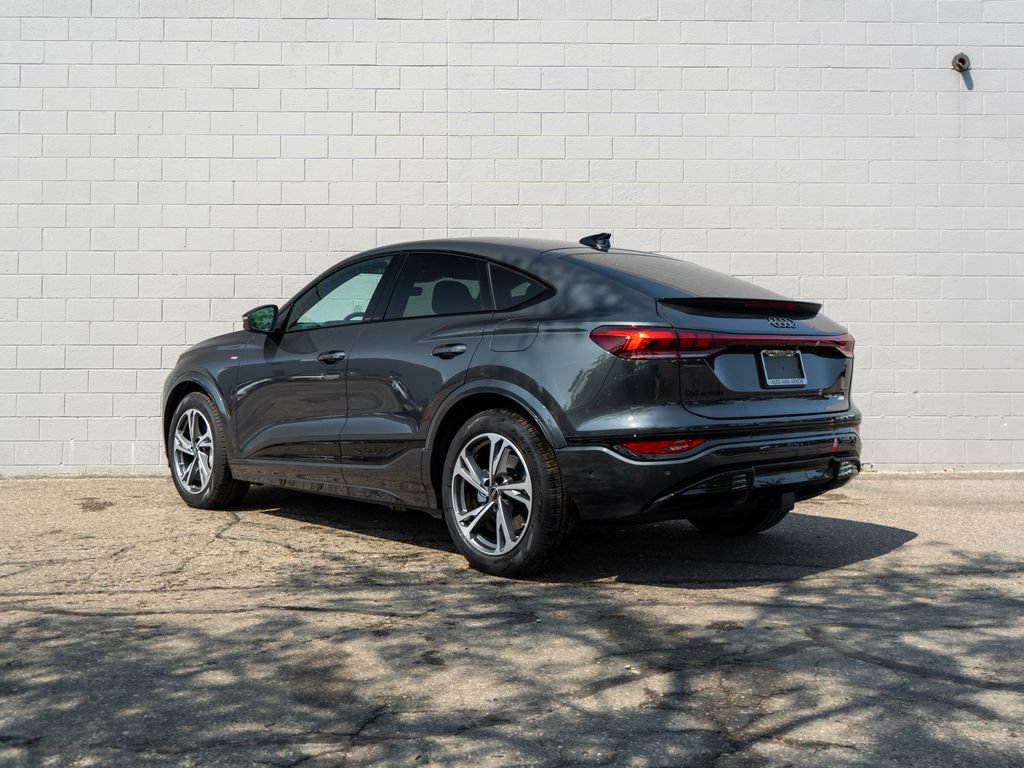 New 2027 Audi Q6 e-tron Prestige AWD/4WD image 4