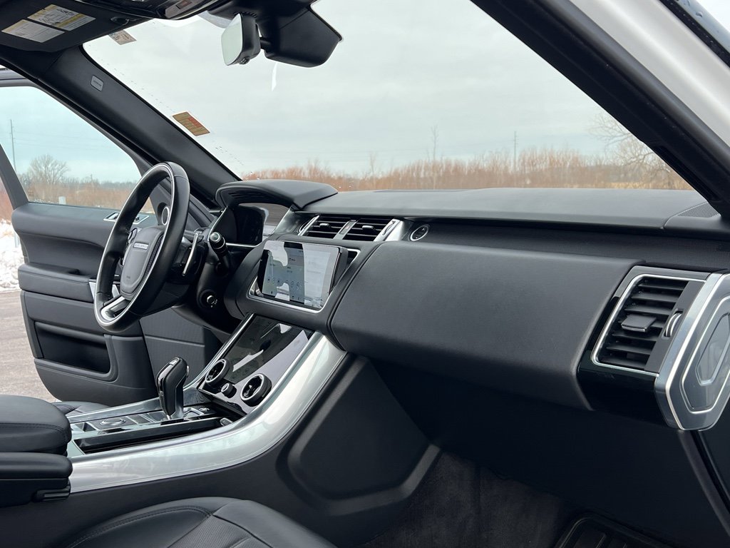 Used 2021 Land Rover Range Rover Sport HSE Silver Edition image 31