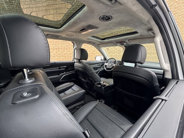 Used 2024 Kia Telluride SX Prestige image 10