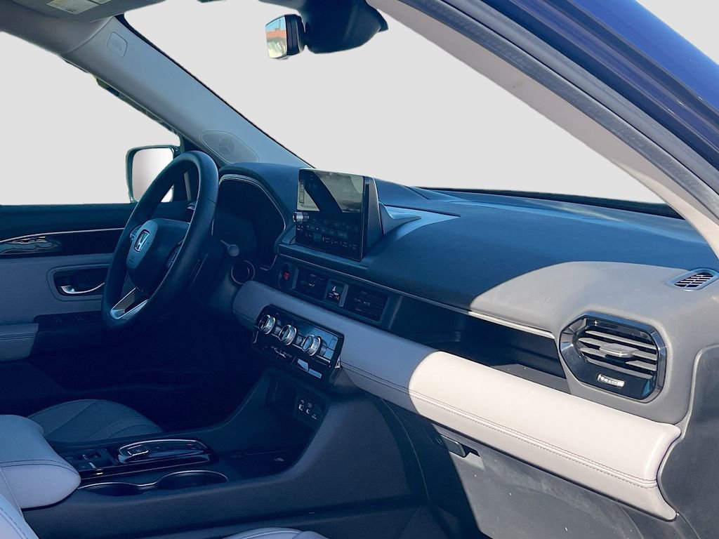Used 2025 Honda Pilot EX-L image 30