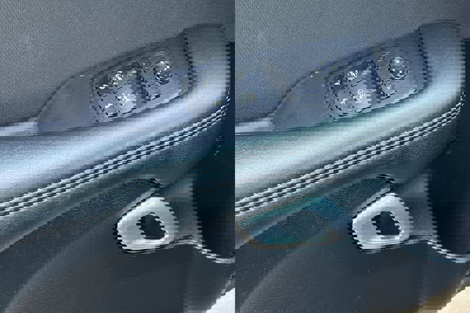 Used 2023 Dodge Challenger GT image 13