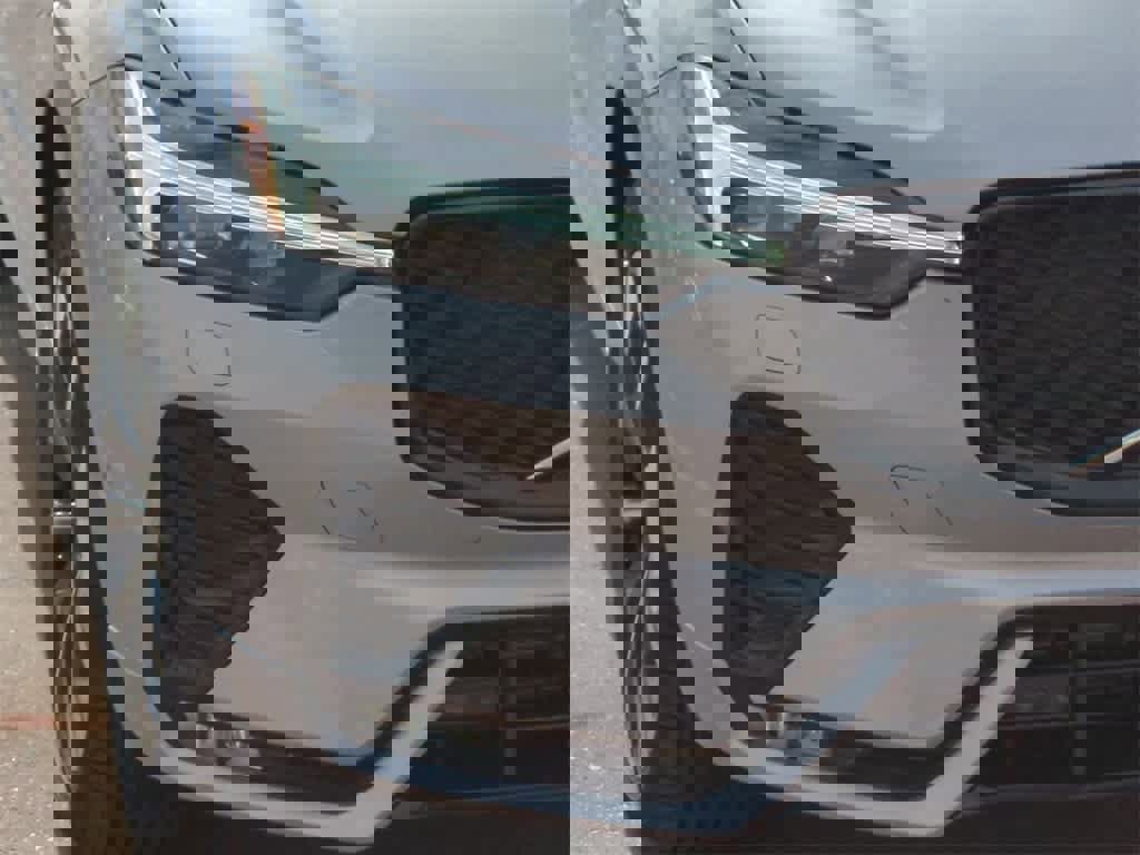 Used 2026 Volvo XC60 B5 Plus w/ Protection Package Premier image 10