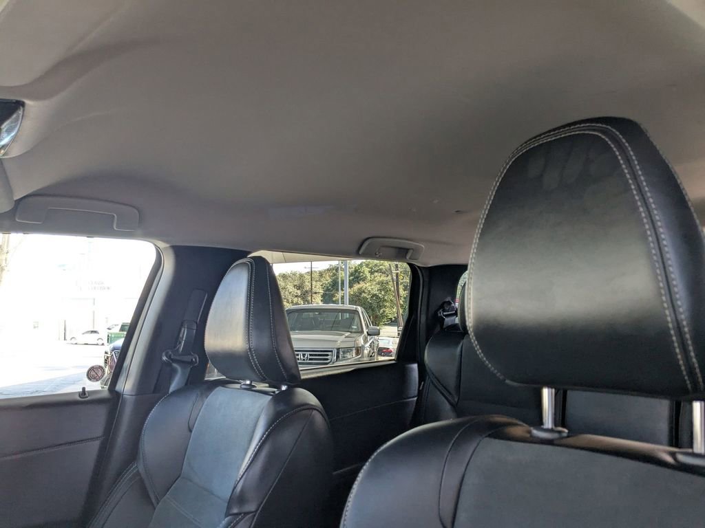 Used 2025 Mitsubishi Outlander SE image 22