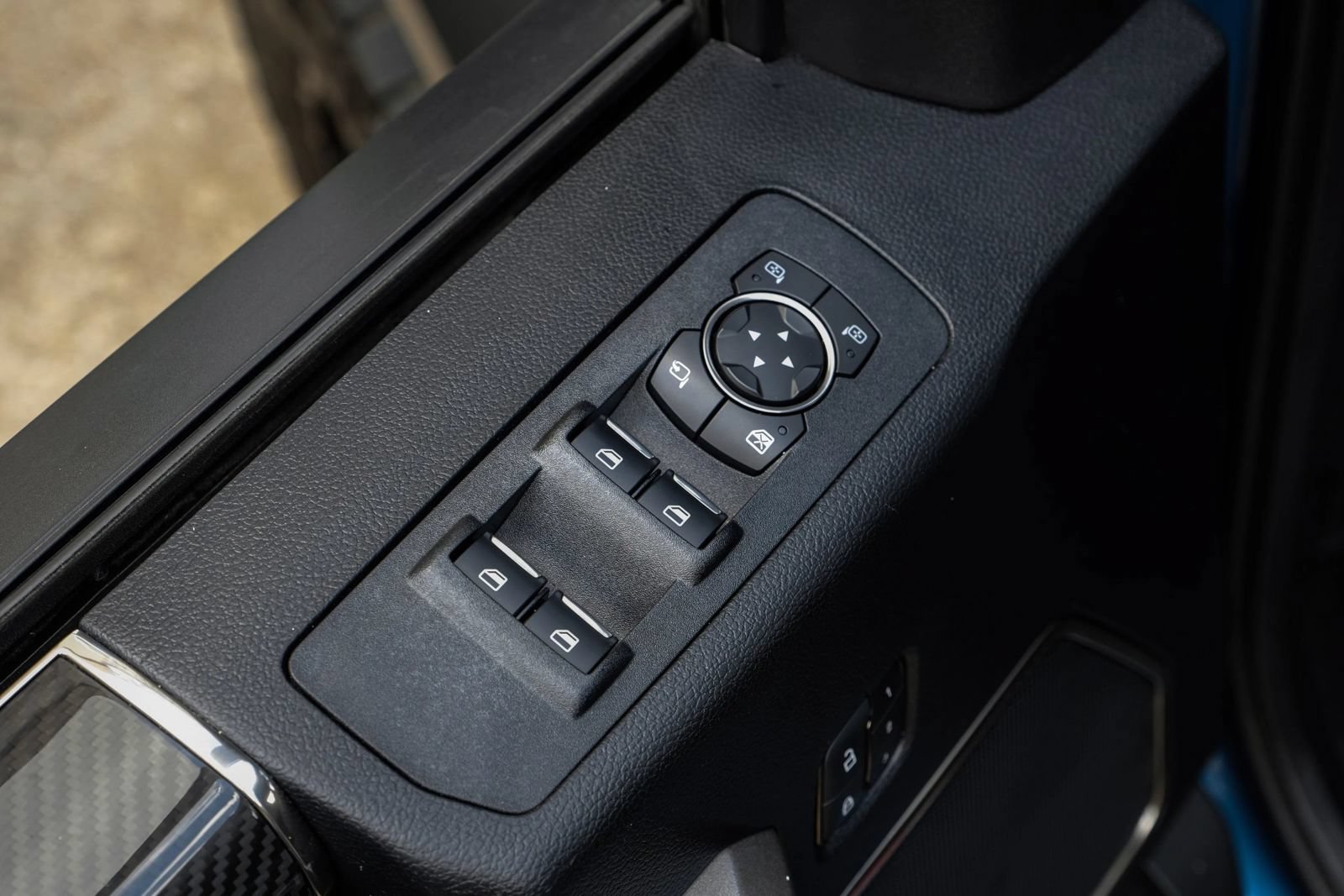Used 2019 Ford F150 Raptor w/ Equipment Group 802A Luxury AWD/4WD image 40