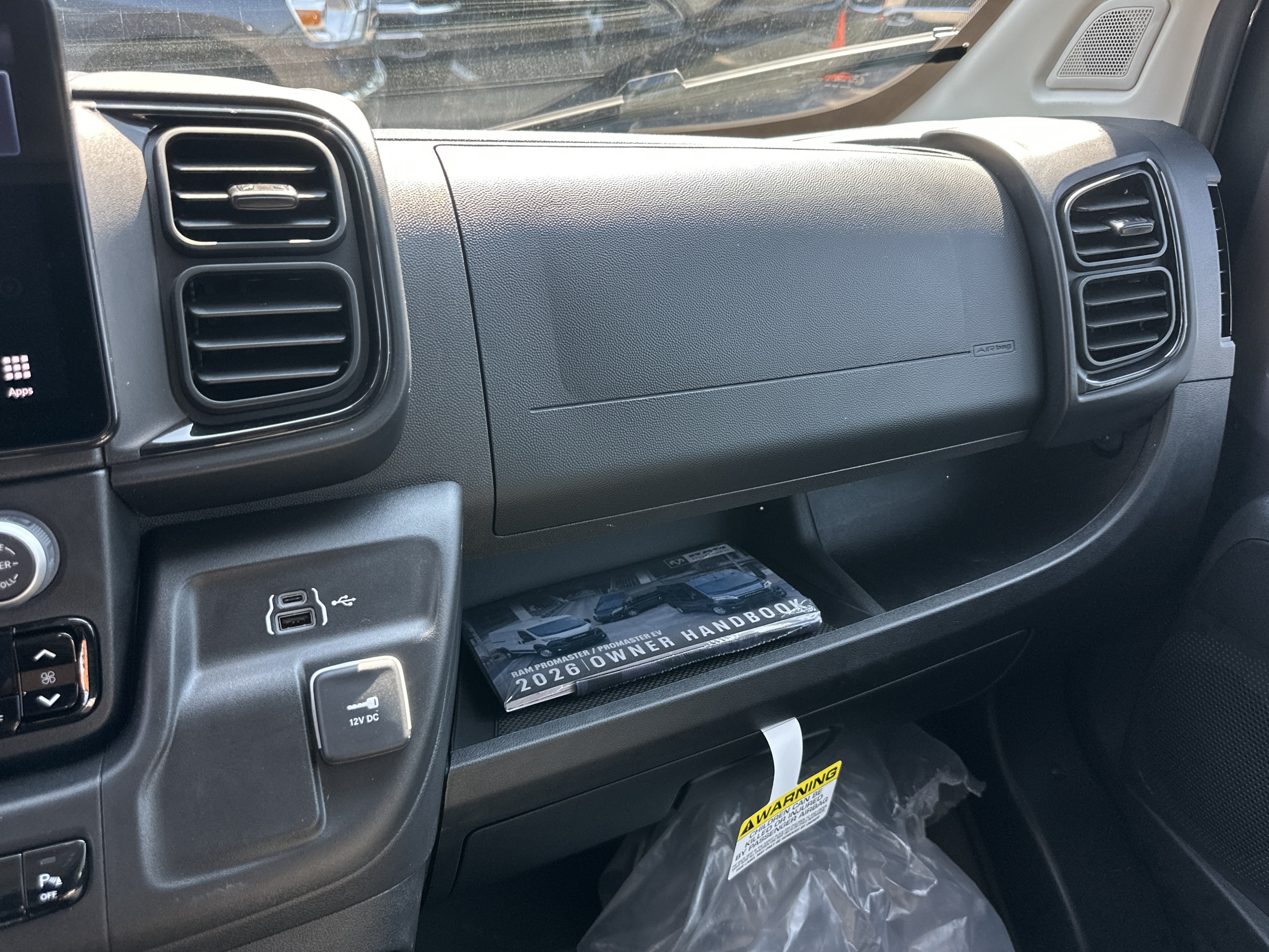 New 2026 RAM ProMaster 2500 w/ Premium Convenience Group FWD image 4