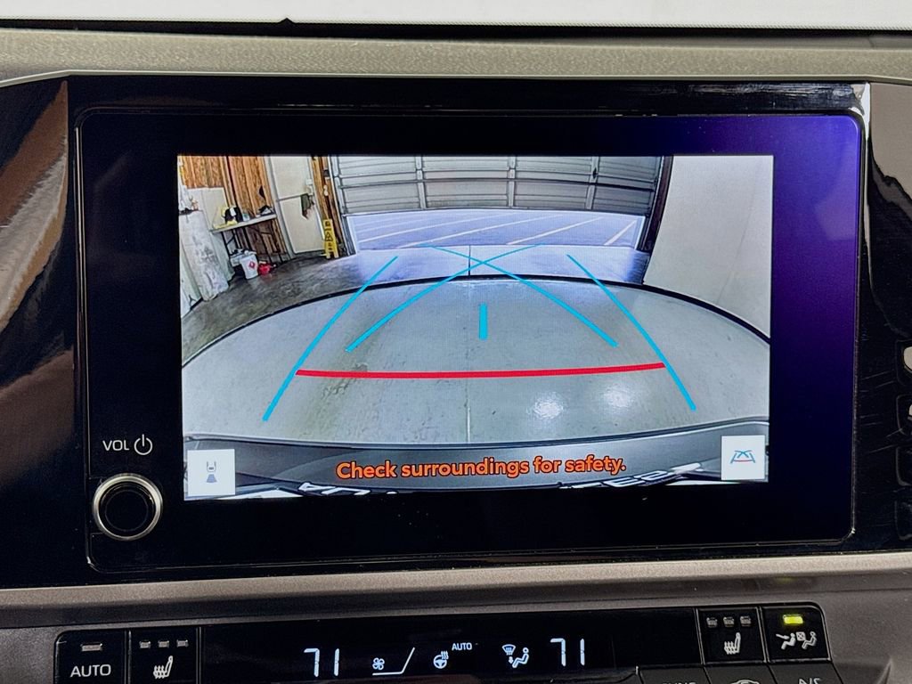Used 2025 Toyota Camry SE FWD image 27