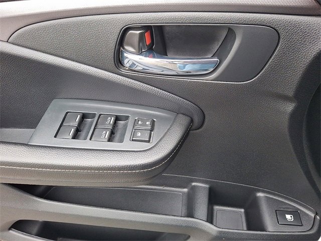 Used 2023 Honda Ridgeline Sport image 13