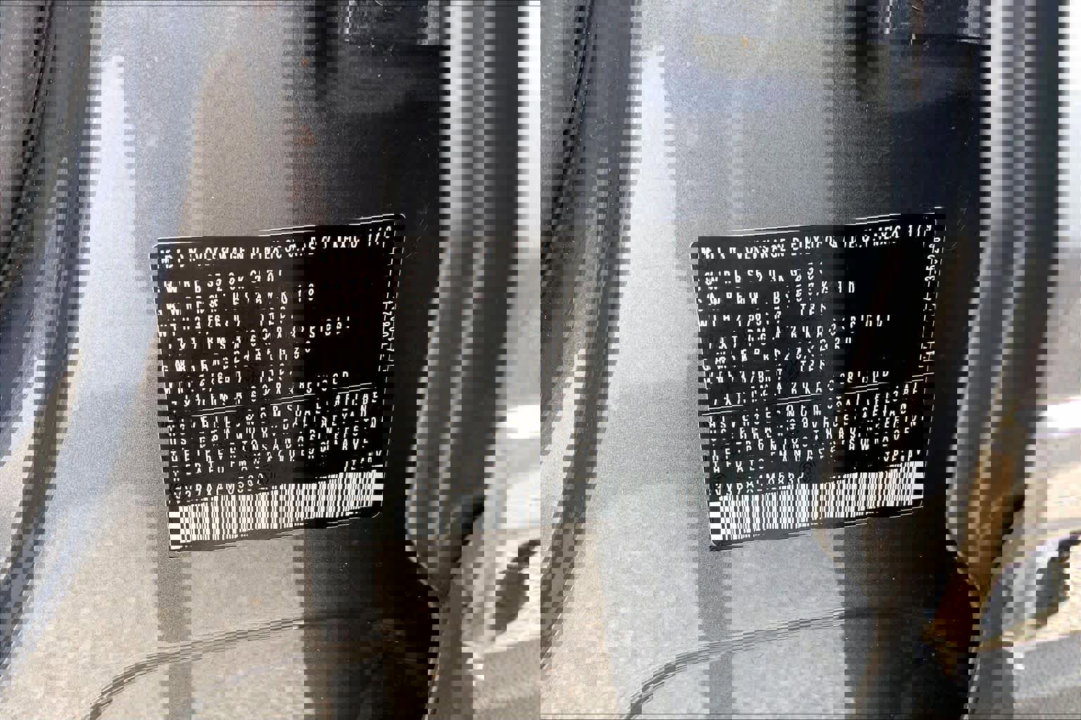 Used 2020 Volkswagen Tiguan SE image 33