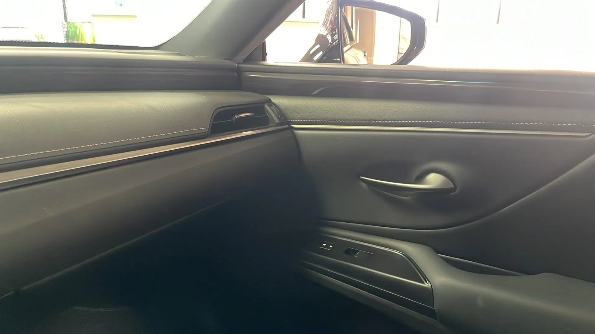 Used 2020 Lexus ES 350 w/ Premium Package image 24