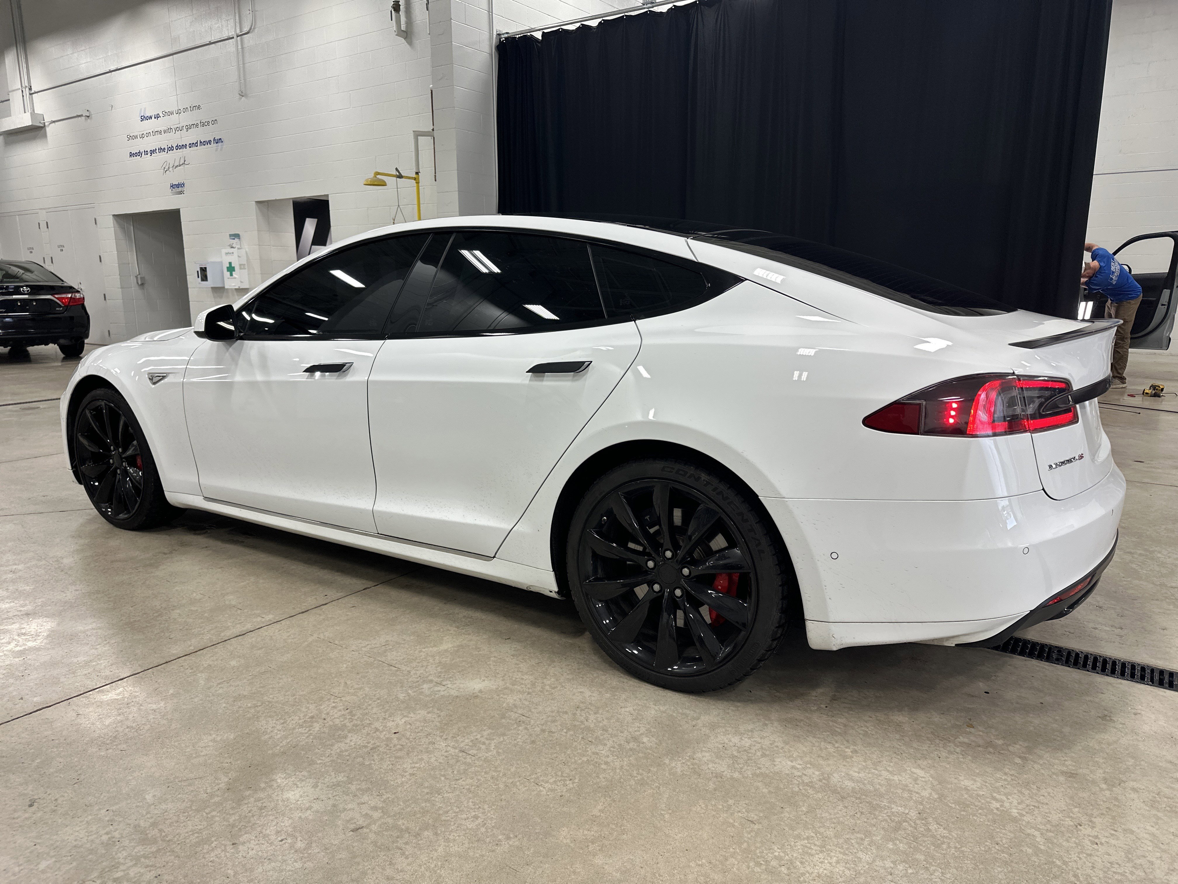 Used 2014 Tesla Model S 85 RWD image 8