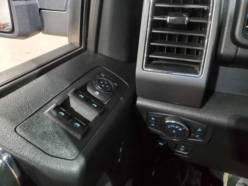 Used 2018 Ford F150 XLT w/ Equipment Group 301A Mid AWD/4WD image 40