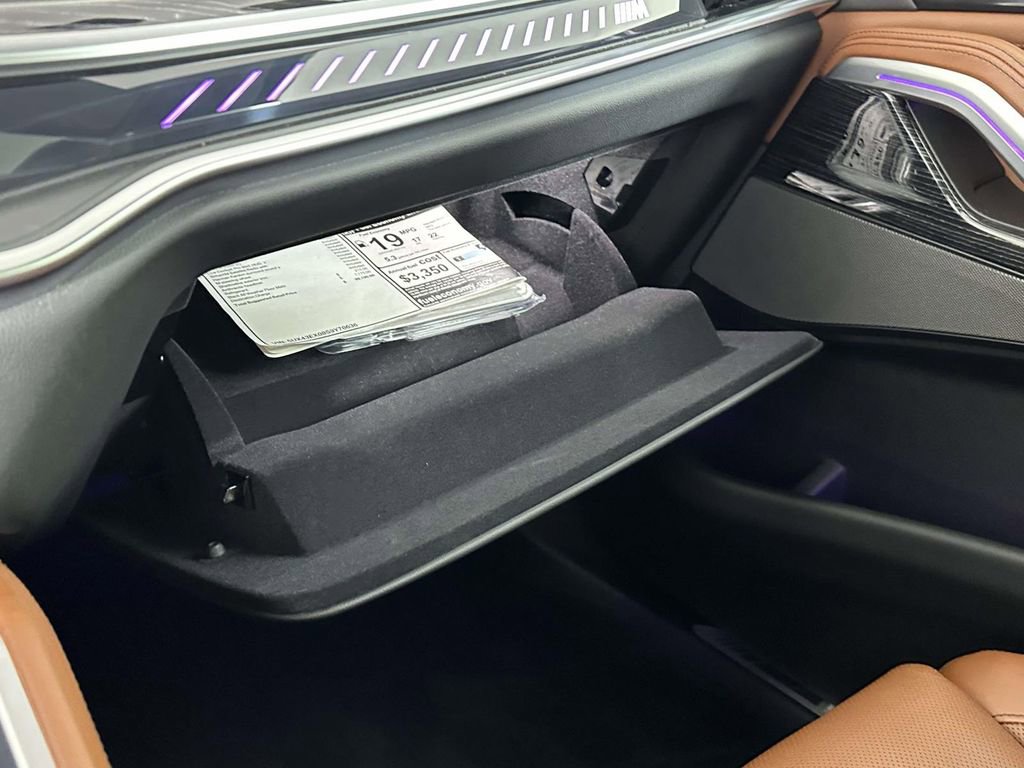 Used 2025 BMW X6 M60i w/ Parking Assistance Package image 31