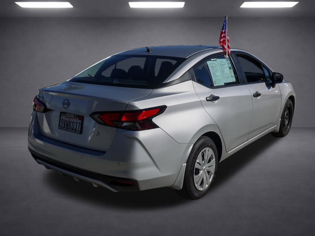 Used 2025 Nissan Versa S w/ Trunk Package image 4