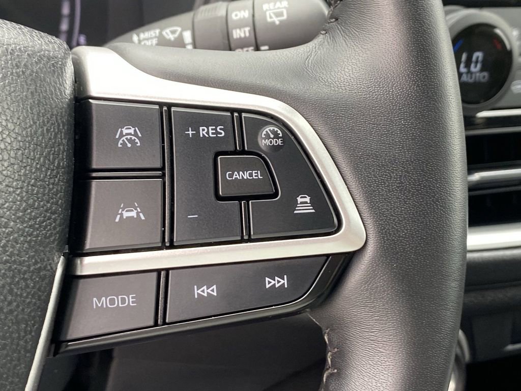 Certified 2025 Toyota Grand Highlander FWD image 26