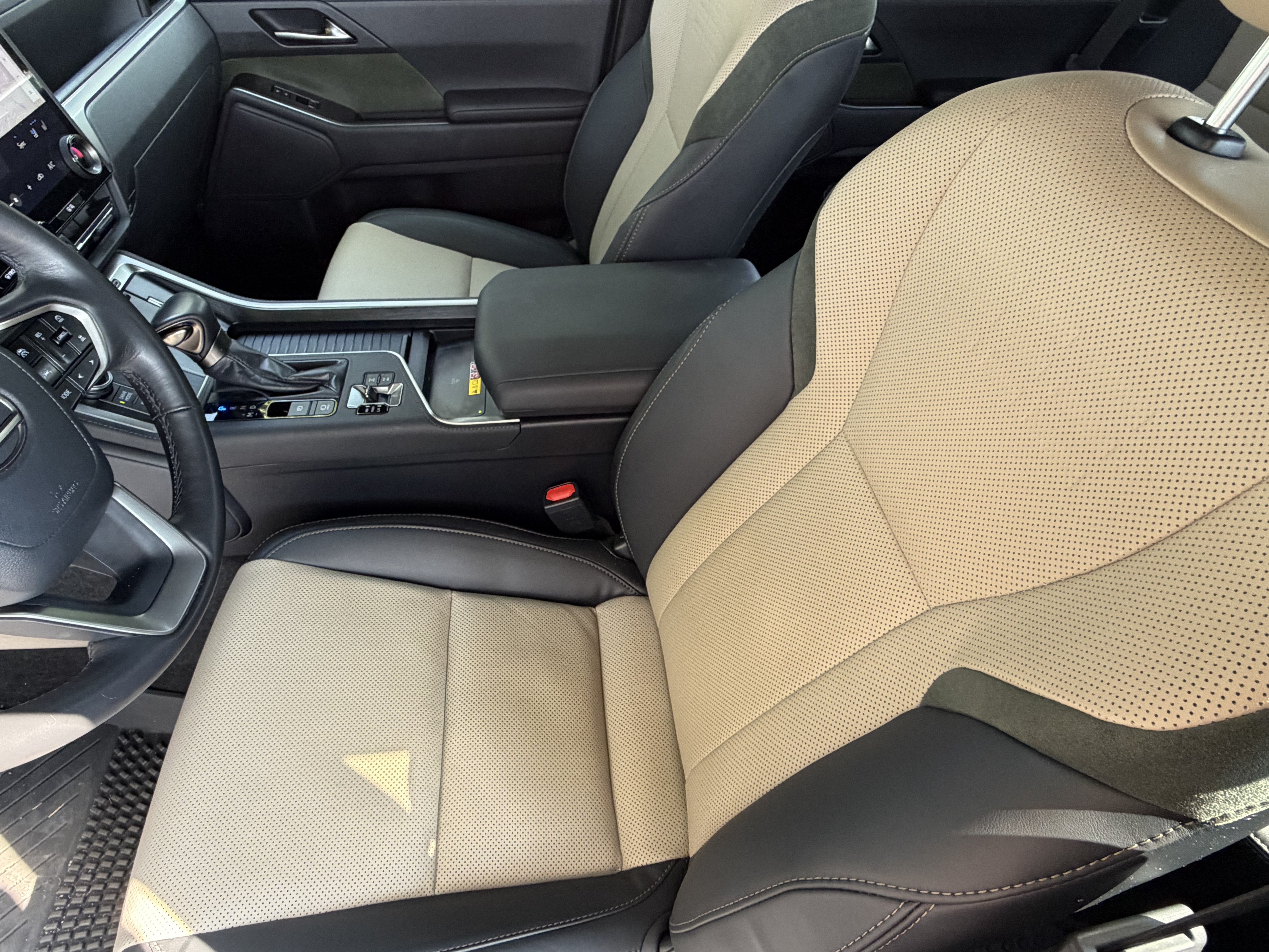 Certified 2025 Lexus GX 550 AWD/4WD image 16